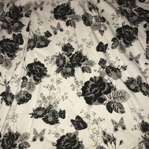 FOREVER 21 FLOREL SHIRT